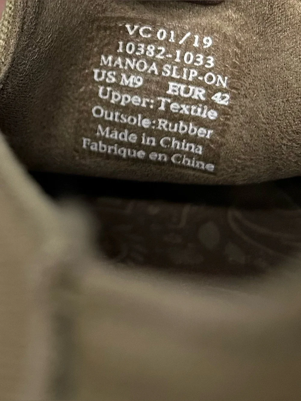 OluKai Manoa Slip-On Shoes Mens 9 Tan Canvas Loafers Casual Comfort Summer Beach